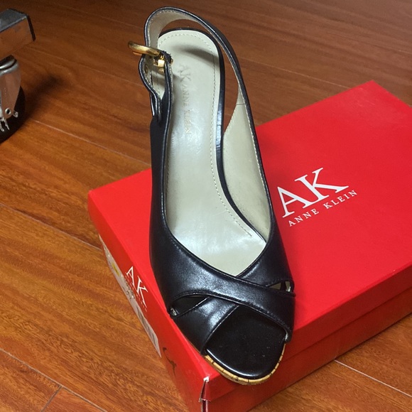 Sling back classic leather pump - Picture 2 of 3